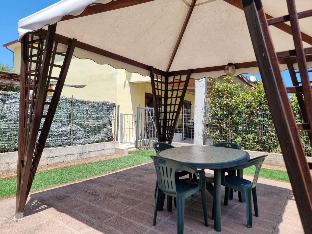 Appartamento Via Toscana Budoni Εξωτερικό φωτογραφία